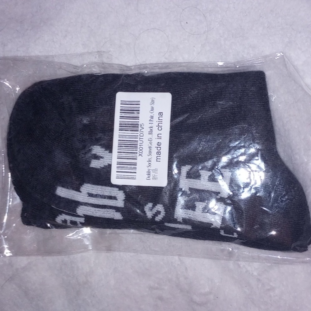 SweetGo Dobby Is Free Knitted Black Novelty Socks NWT - Picture 5 of 5